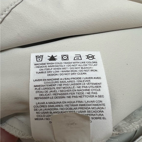 Golf Skirt with Built In 3.5” Shorts - Picture 6 of 7